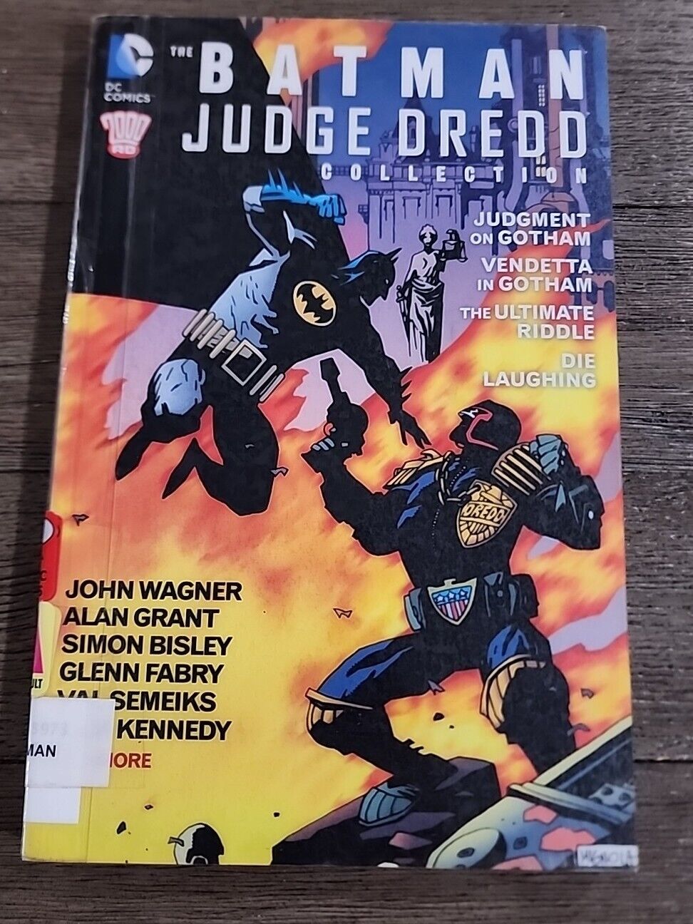 The Batman: Judge Dredd Collection (DC, 2014) Paperback