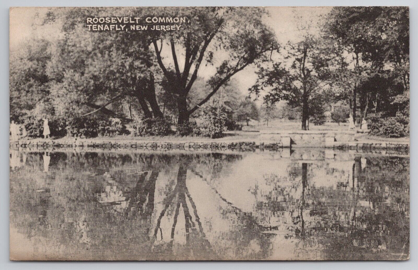 1949 Postcard Roosevelt Common Tenafly New Jersey Park