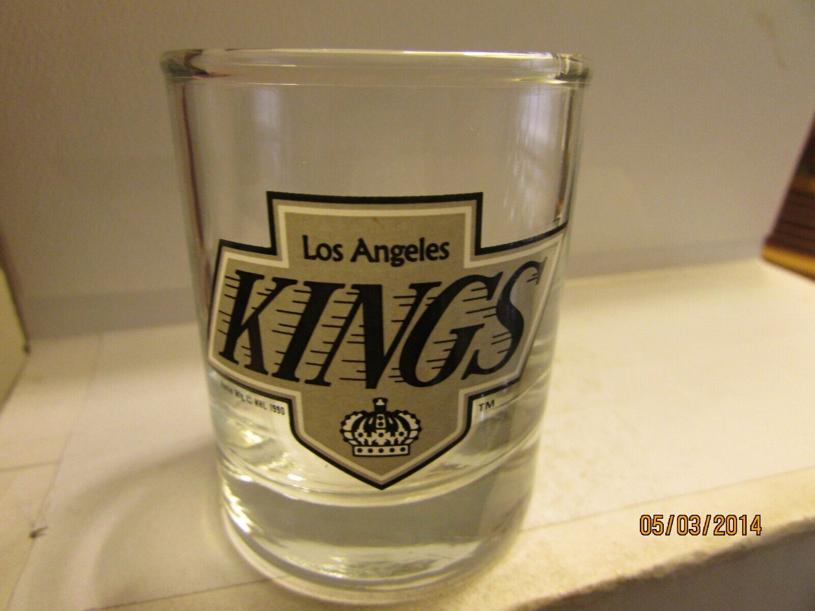 LA Kings NHL-1990 Logo- 2oz / 2 1/2 \