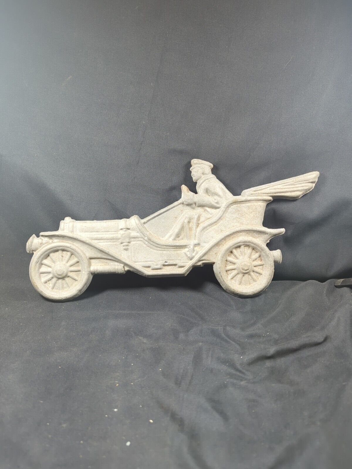 ANTIQUE DRIVER IN Touring CAR Solid Metal WEATHERVANE FIGURE Decor 14.75\
