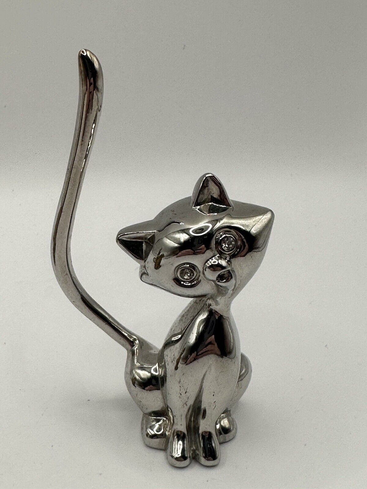 ADORABLE SILVER PLATED CAT RING HOLDER. THE CAT FIGURE IS HOLLOW