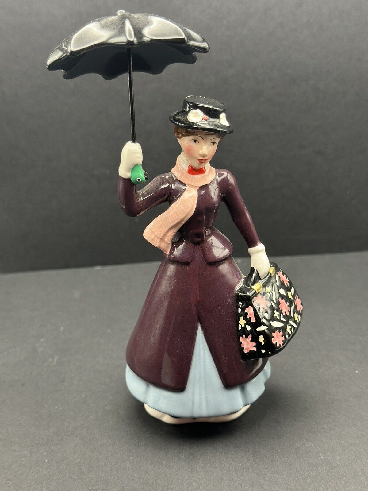 VGUC VTG DISNEY MARY POPPINS Ceramic Figurine Floral Bag & Parrot Umbrella HTF