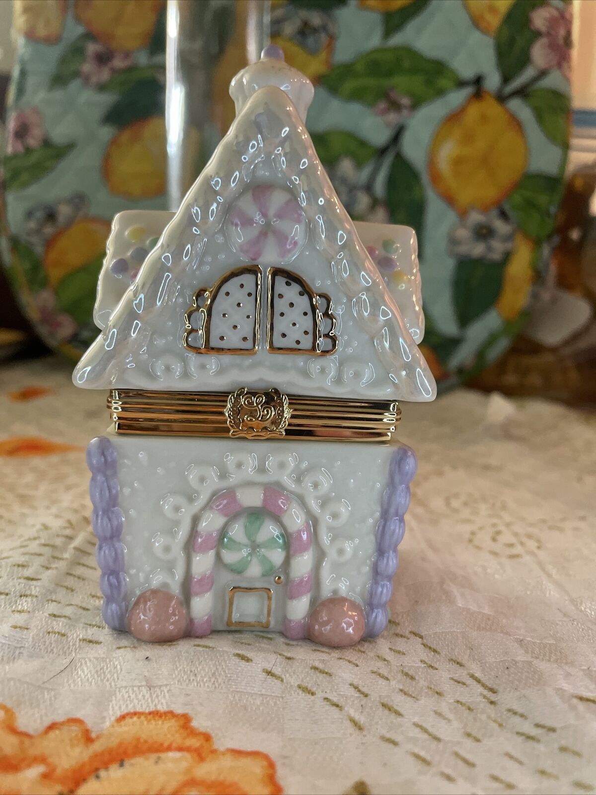 Lenox Treasures Gingerbread Holiday Surprise Trinket Box & Ornament First Issue