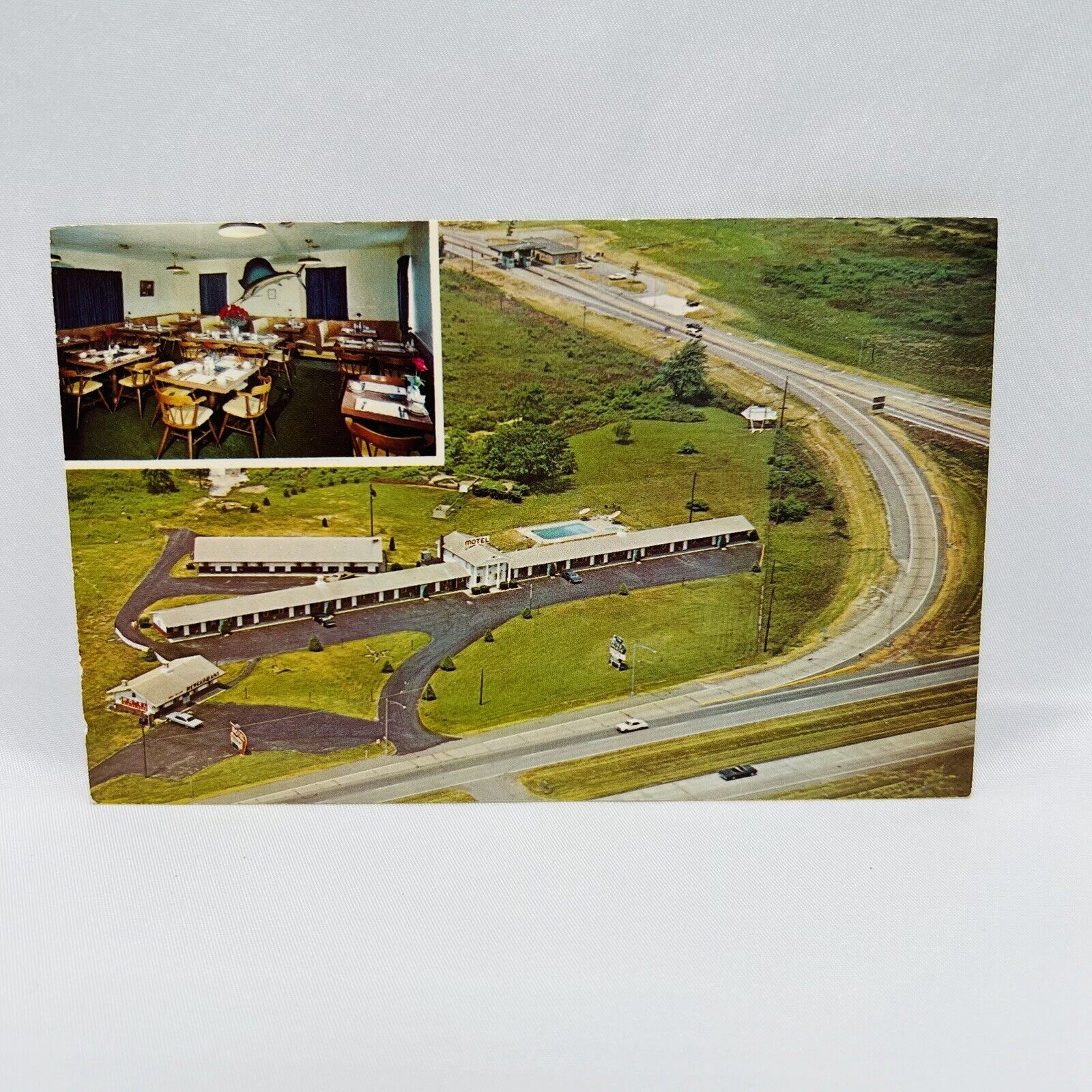Newton Falls OH Pike Plaza Motel and Restaurant Postcard Ohio Unposted AAA