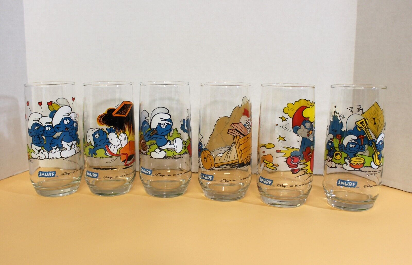 Vintage Lot Of 6 Smurf Collectable Peyo Drinking Glasses Wallace Berrie & Co.
