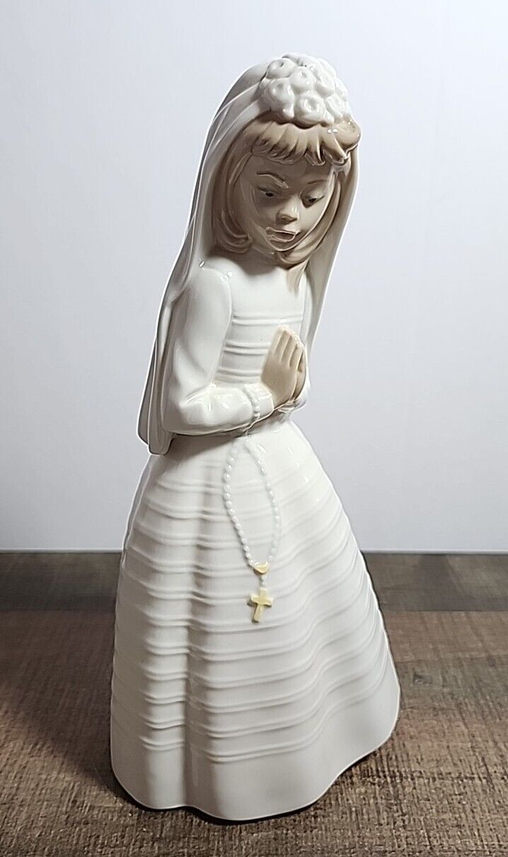 Nao by Lladro 9.5 First Communion Gift Praying Girl Figurine