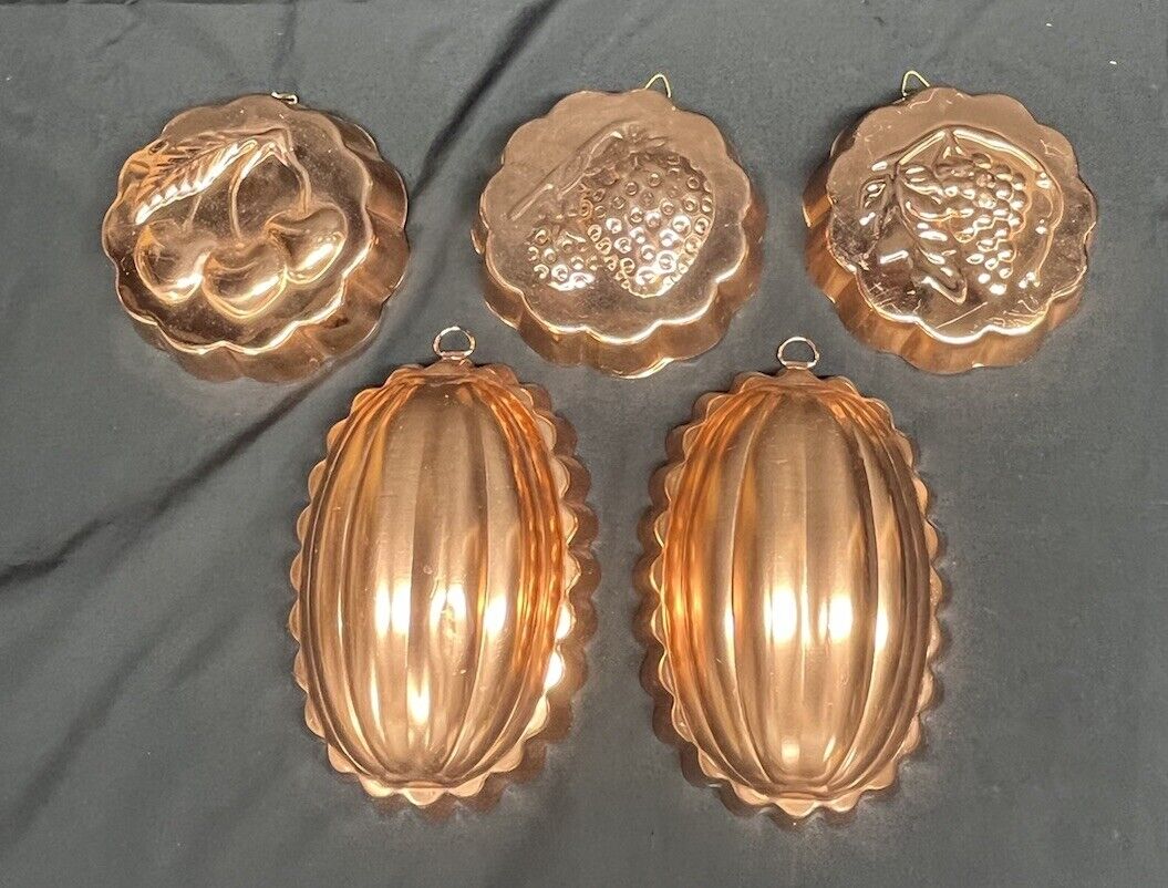 (5) Vintage Metal Jello Mold Set With Hangers Korea Made SEE PICTURES 