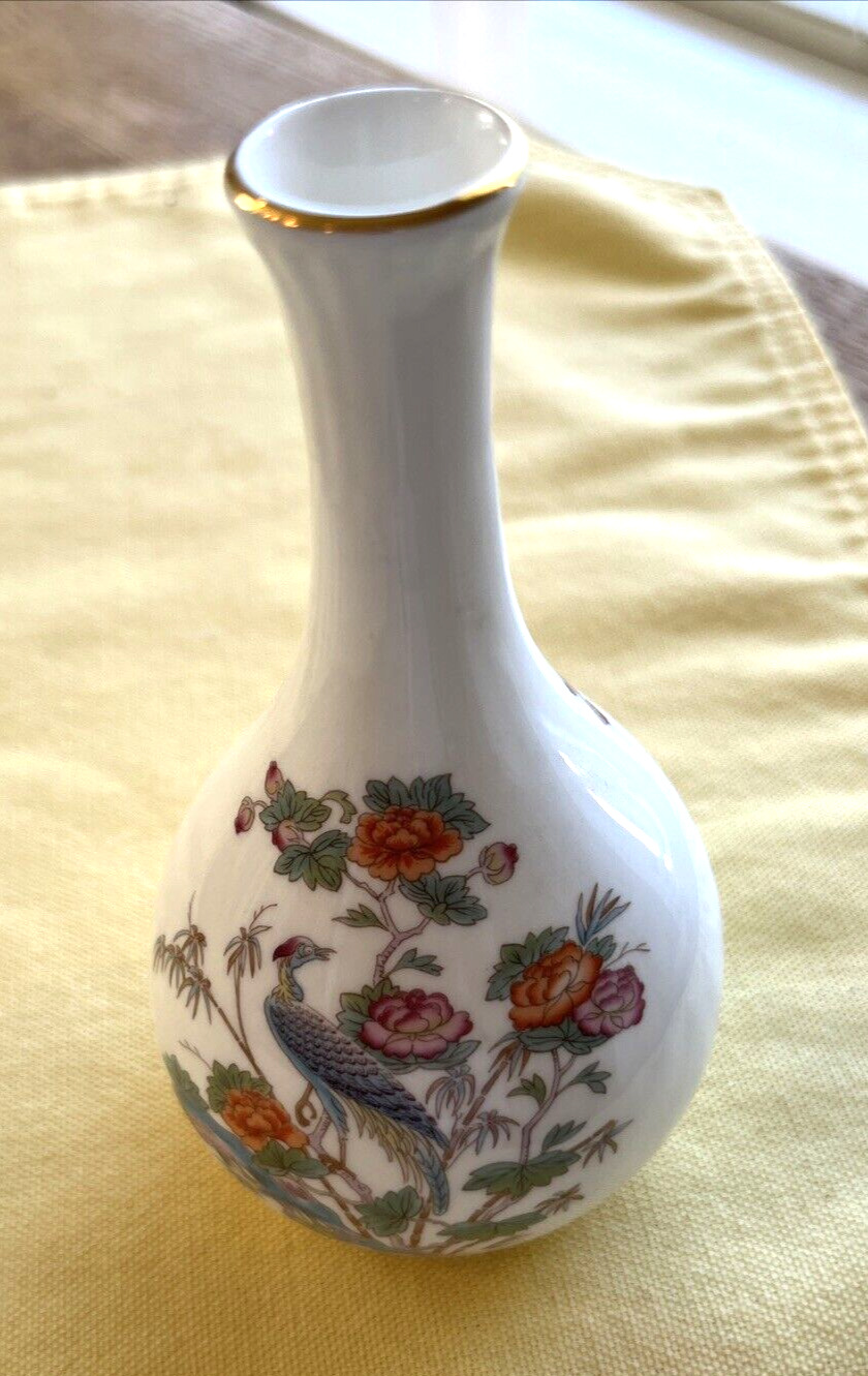 Wedgwood Kutani Crane Bud Vase 5.5\