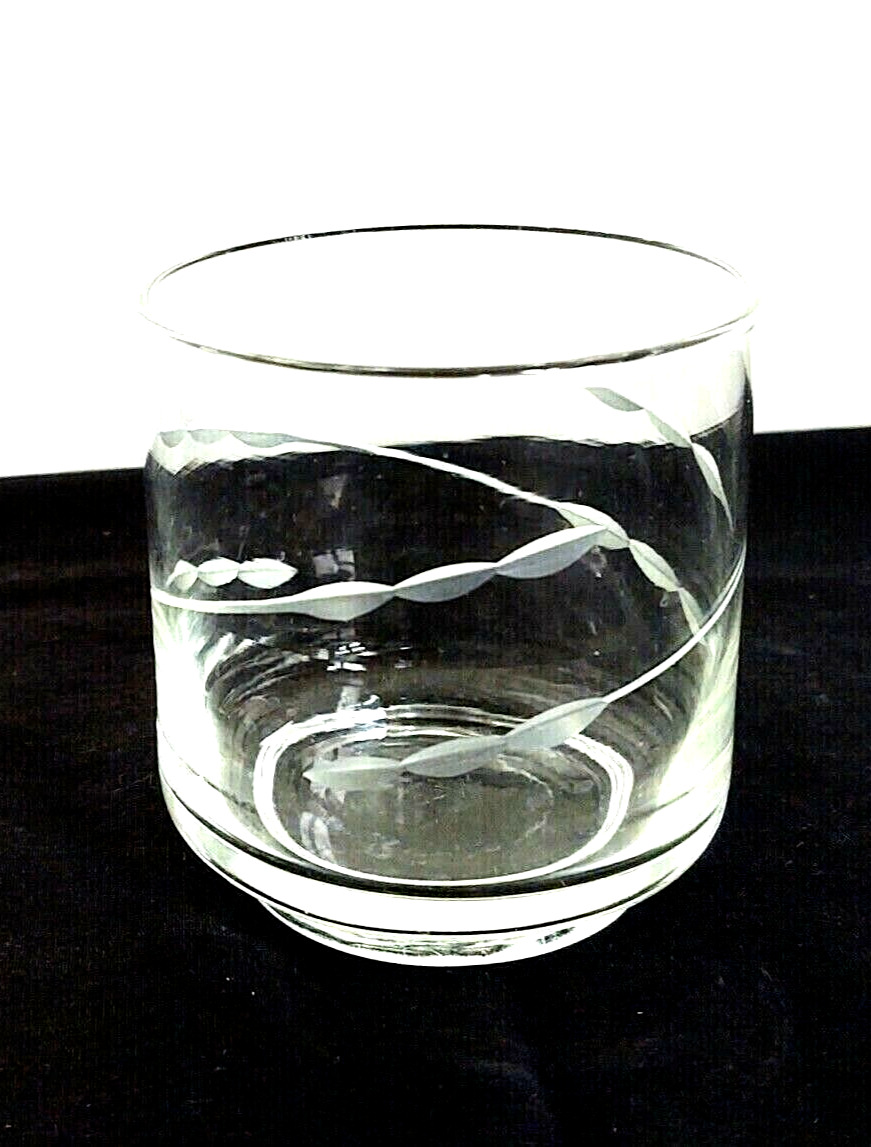 VINTAGE  LIBBY ETCHED DRINKING GLASS