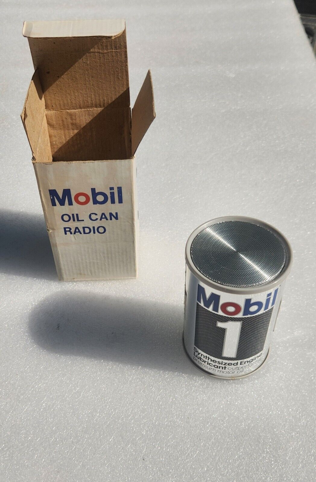 Vintage 1970s Mobil 1 Oil Can AM Radio Model S8008F with Original Box -  Nice