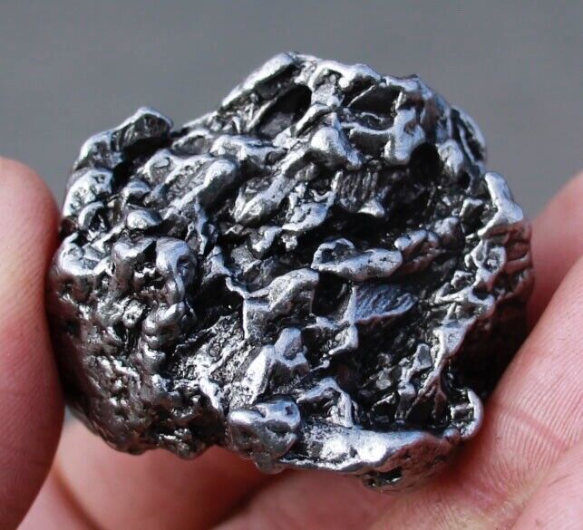 Campo Del Cielo Meteorite • 154 grams