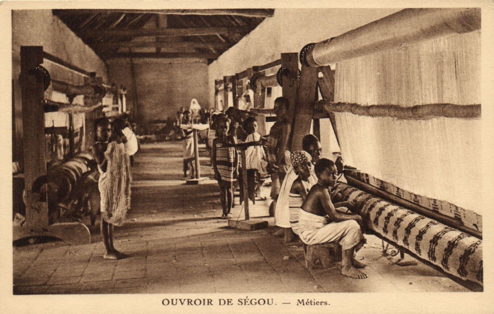 PC MALI SÉGOU OUVROIR DE SÉGOU METIERS TYPES, Vintage Postcard (b55884)