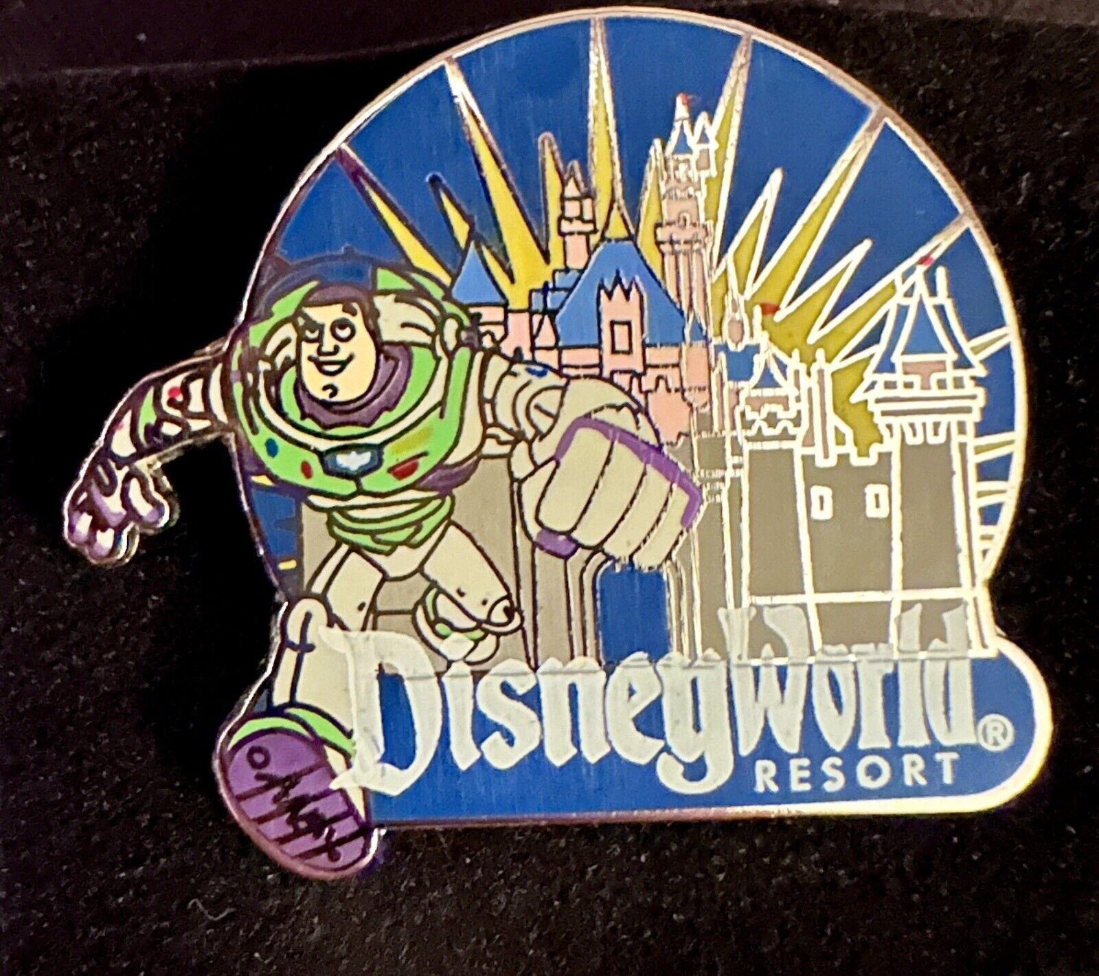 2009 Walt Disney World Buzz Lightyear With Castle Pin