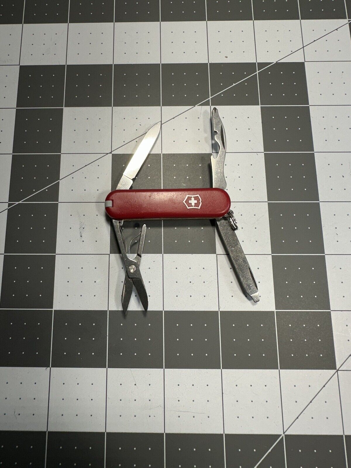 Victorinox Rambler Classic Swiss Army Pocket Knife 58MM RED 7401