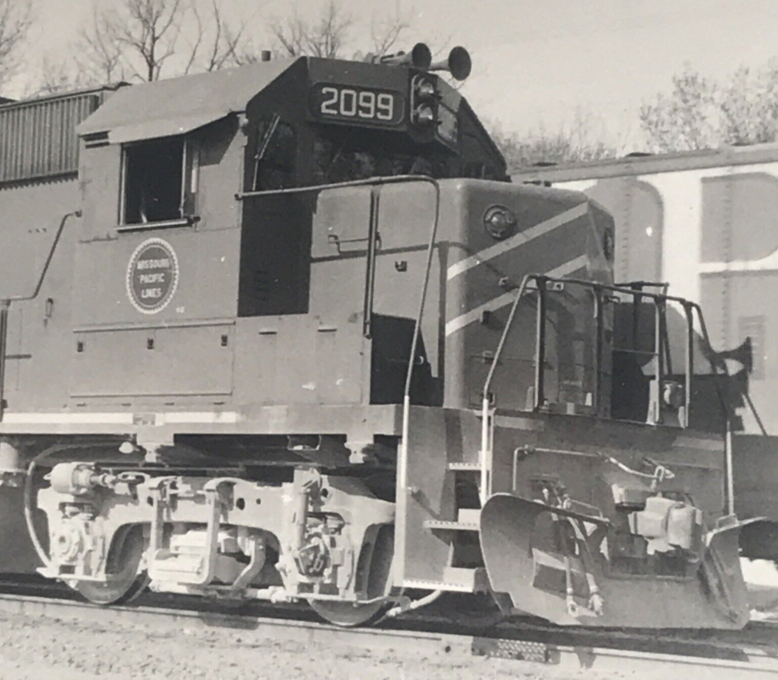 Missouri Pacific Railroad MP #2099 GP38-2 Electromotive Photo Osawatomie KS