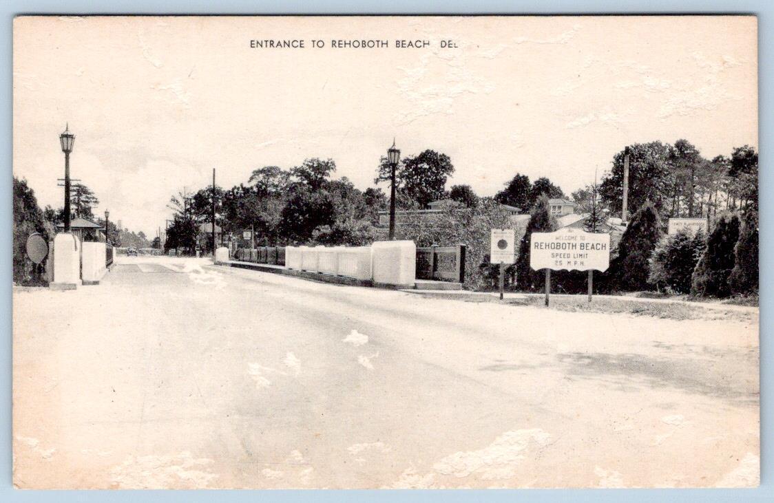 1930-40's ENTRANCE TO REHOBOTH BEACH DELAWARE SPEED LIMIT 25 POSTCARD*CONDITION*