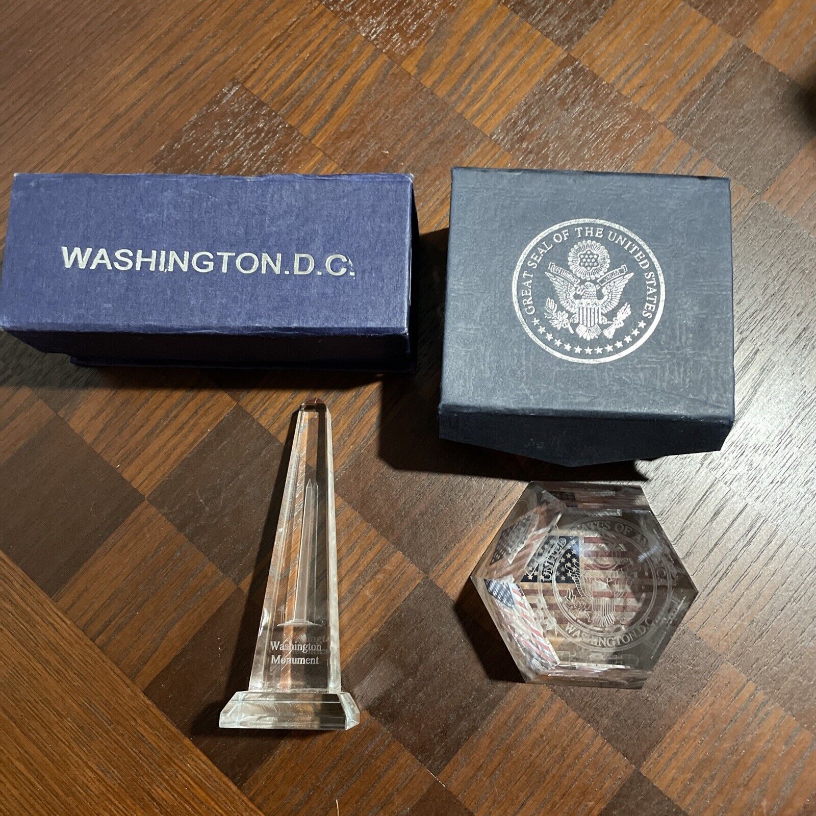 3D Laser Etched Paperweight Monuments Washington DC & Monument Crystal Glass