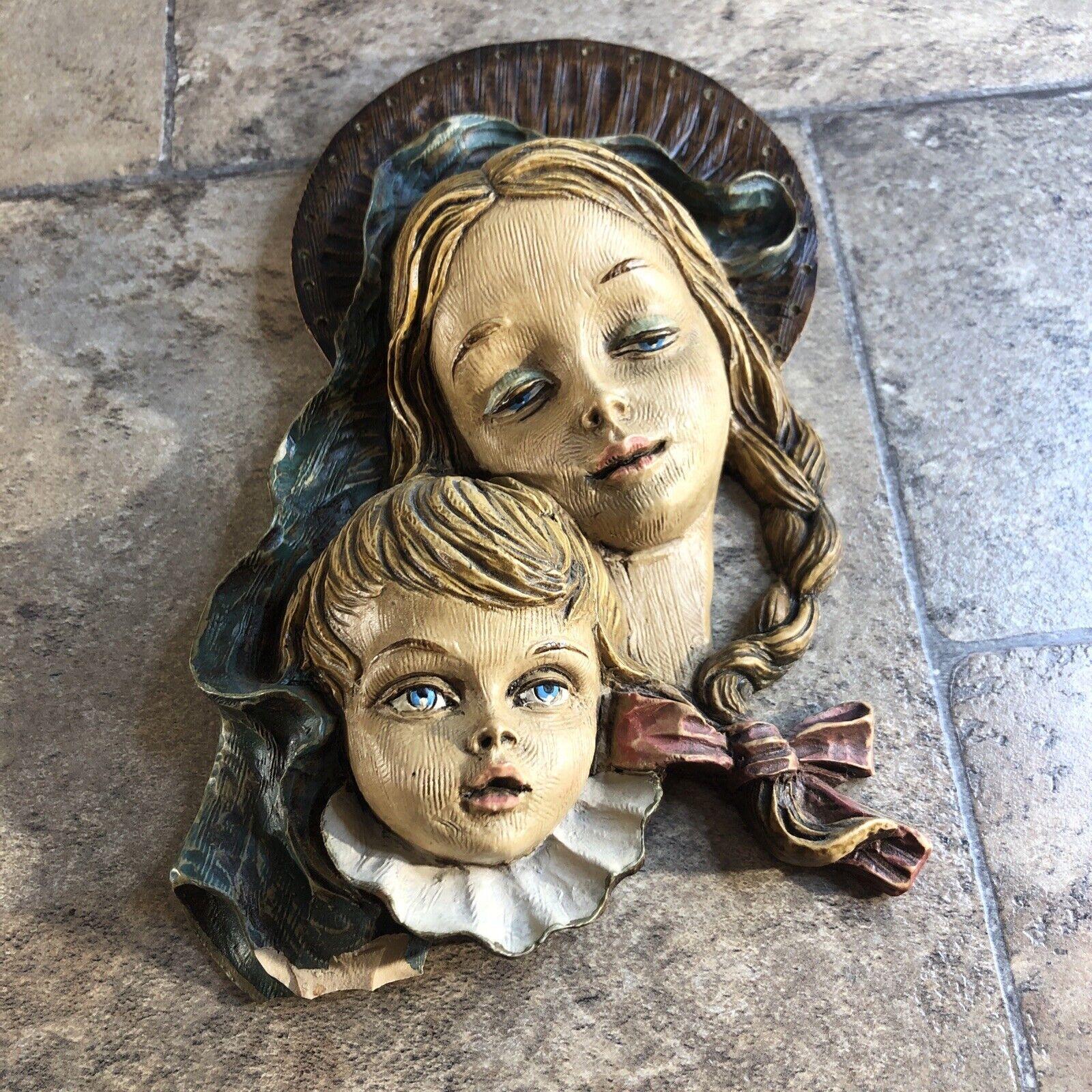 Vintage Virgin Mary Madonna and Baby Jesus Wall Hanging Plaque Resin Italy 8”
