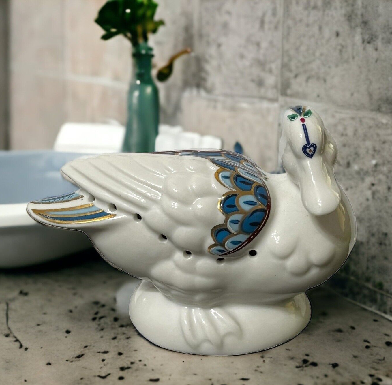 Vintage Elizabeth Arden Ceramic Duck Potpourri Holder Byzantium Blue Feathers