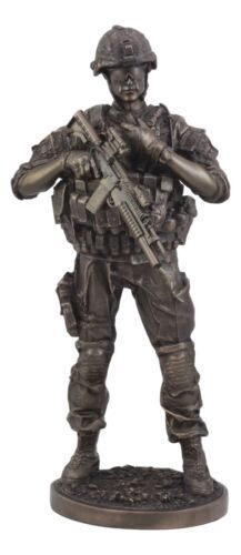 Modern Infantry Soldier Statue 13\