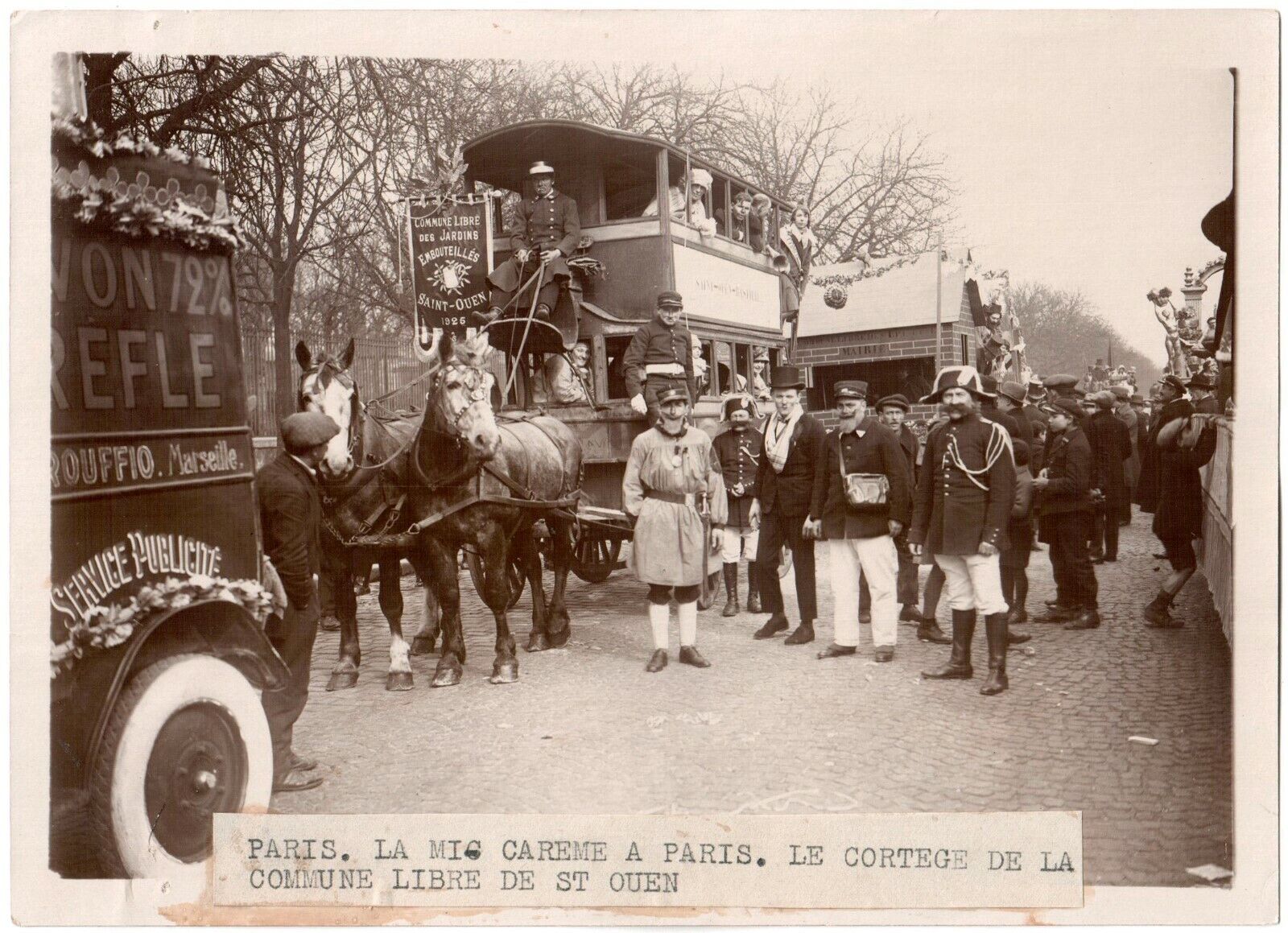 Paris 1928.Mid-Lent.Cortège de la Commune Libre de St Ouen.Photo Agency ROL.