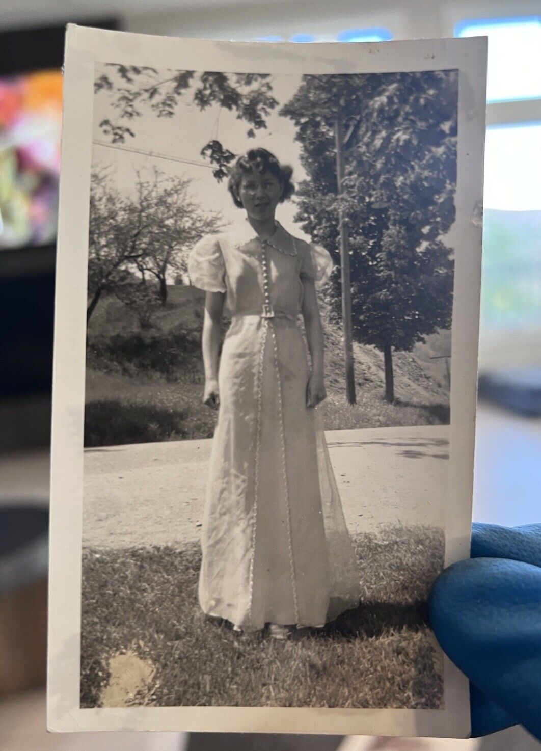 c1930s Beautiful Woman White Dress Gown Gorgeous Snapshot Photo Snap Vtg Vintage