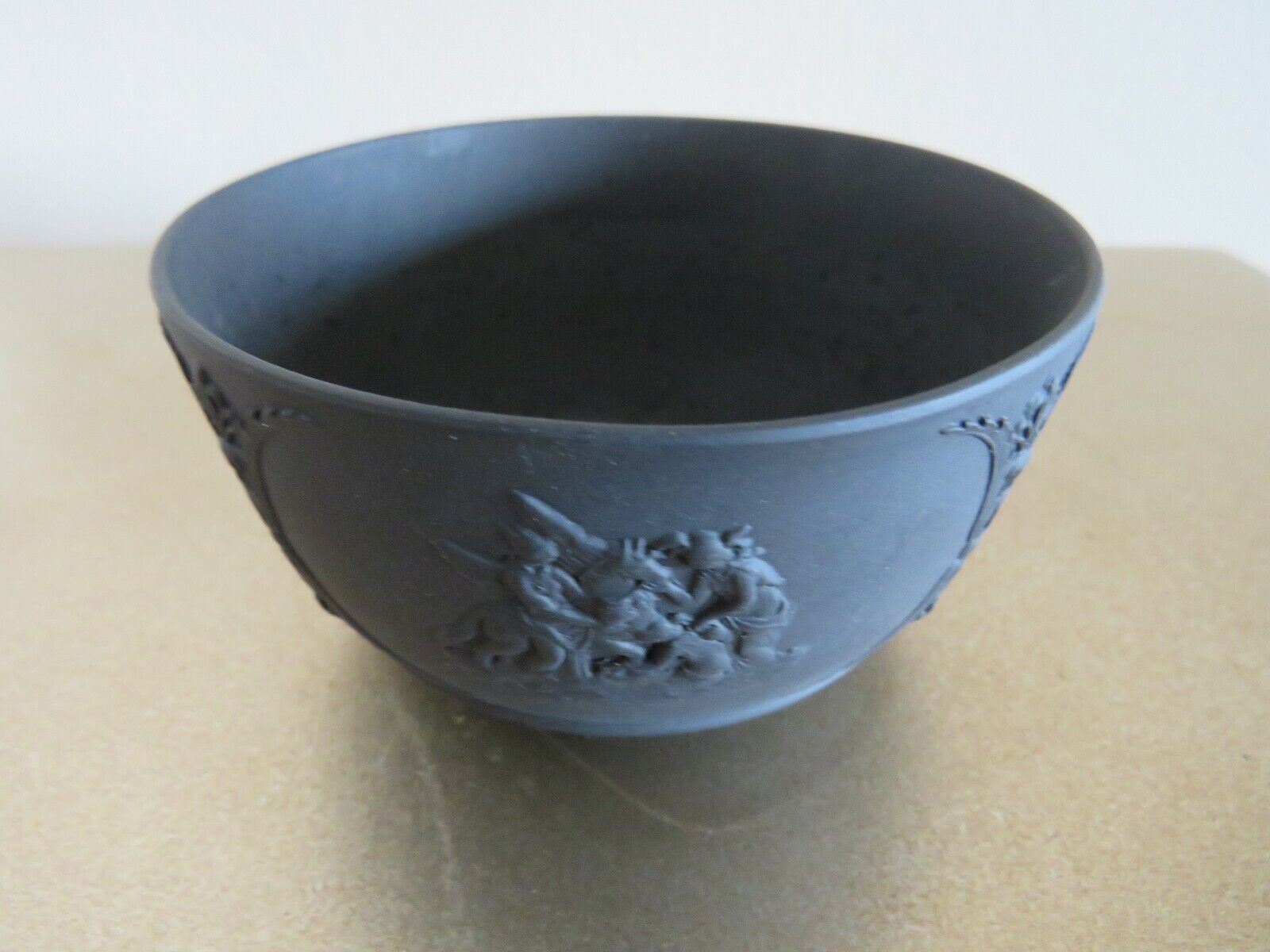 Wedgwood Black Basalt Open Bowl Neoclassical Cameos Appliques (c. 1910s)