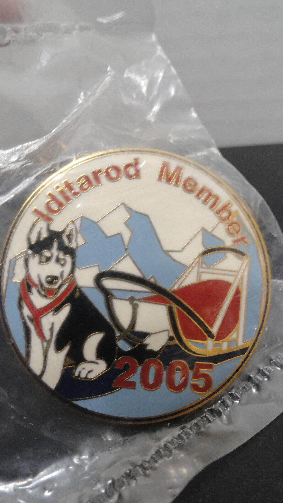 Alaska Iditarod Member 2005 Tie Back Pin New in Sealed Package Almost Vintage