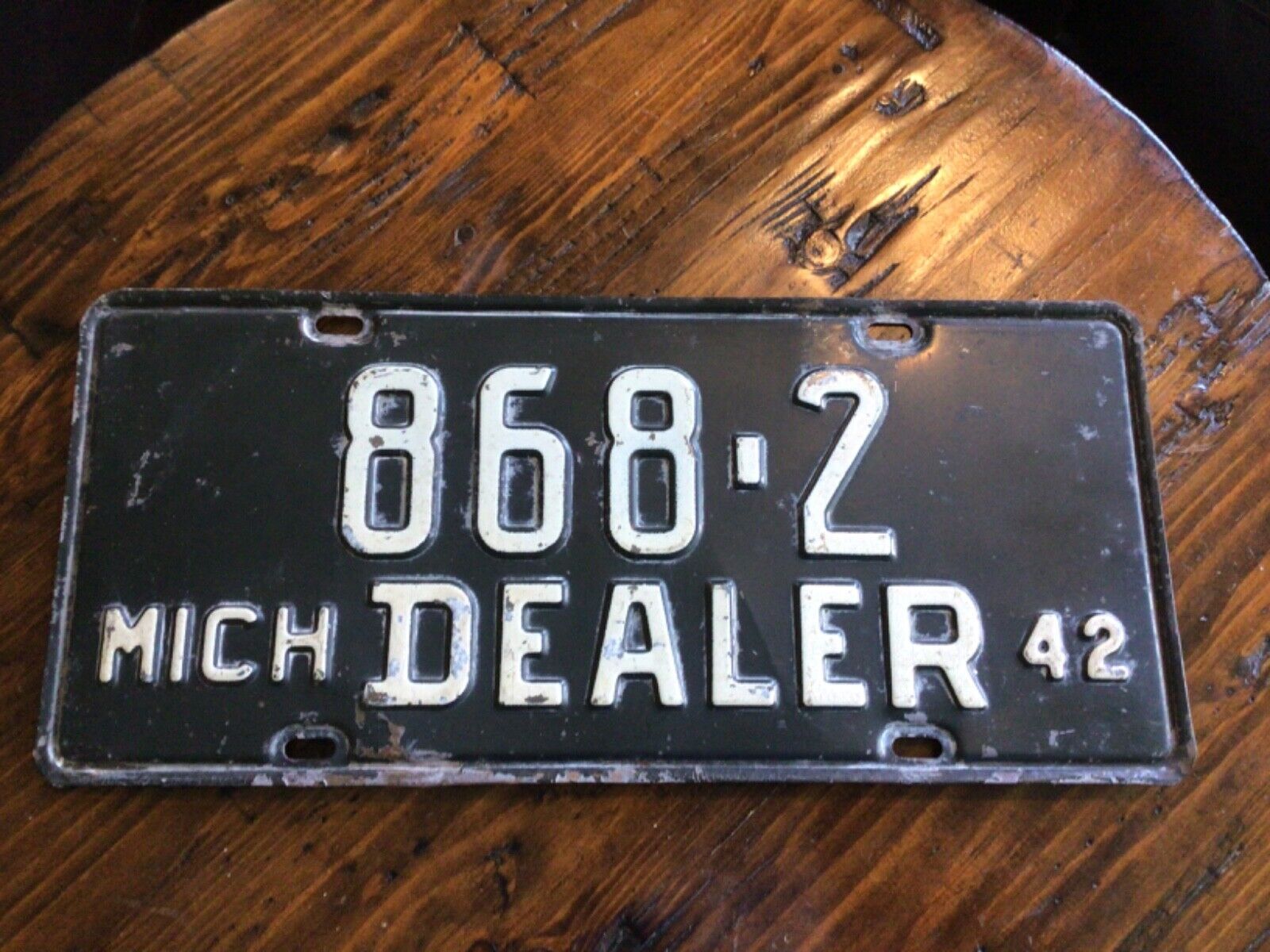 STUNNING Michigan 1942 license Plate DEALER  Original paint RARE