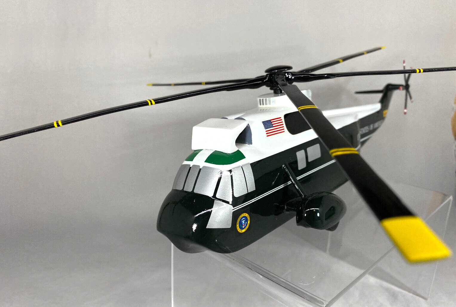 USMC Sikorsky VH-3D Seaking Marine One DeskTop Display Helicopter 1/48 Model
