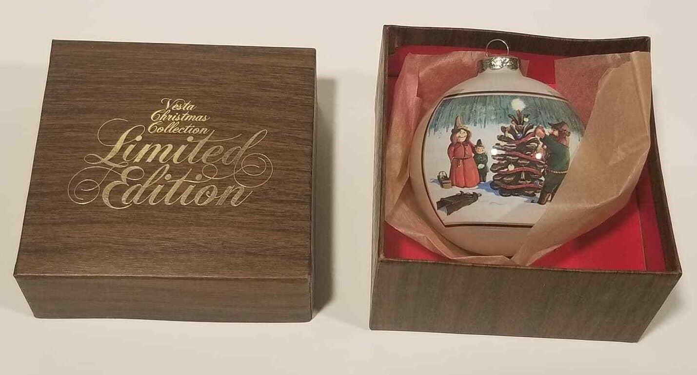 Vesta Christmas Collection Limited Edition Ornament 1980 Spirit of Christmas Box