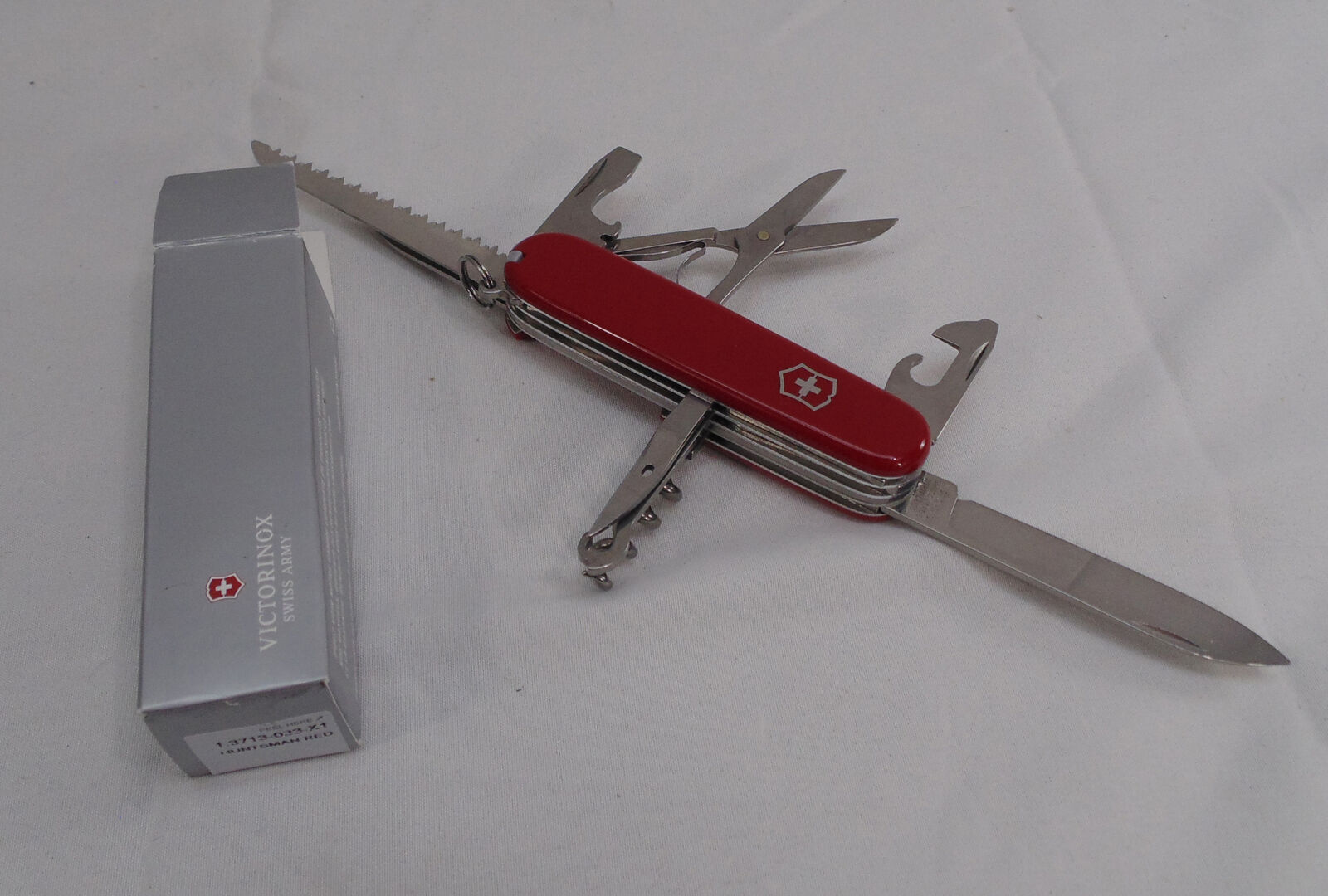 New Swiss Army Victorinox Huntsman Red Pocket Knife 91mm 53201 w/Box 