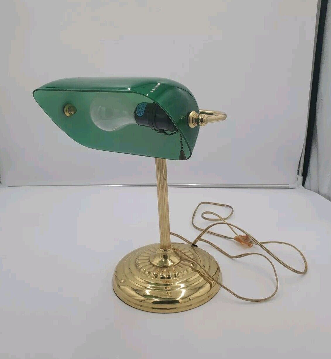 Vintage Bankers Lamp Green Glass Shade Brass Underwriters Laboratories MCM 