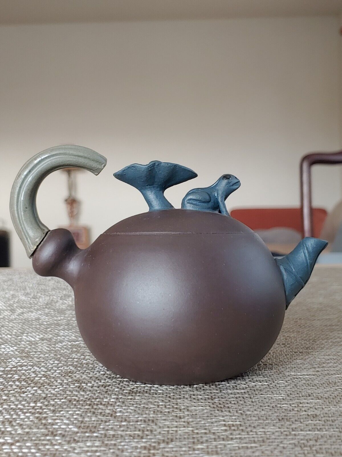 王秀英全手工 荷塘蛙鸣蔓藤紫砂壶 乌龙茶 Chinese Zisha Purple Clay Pottery Lotus Frog Artwork Teapot