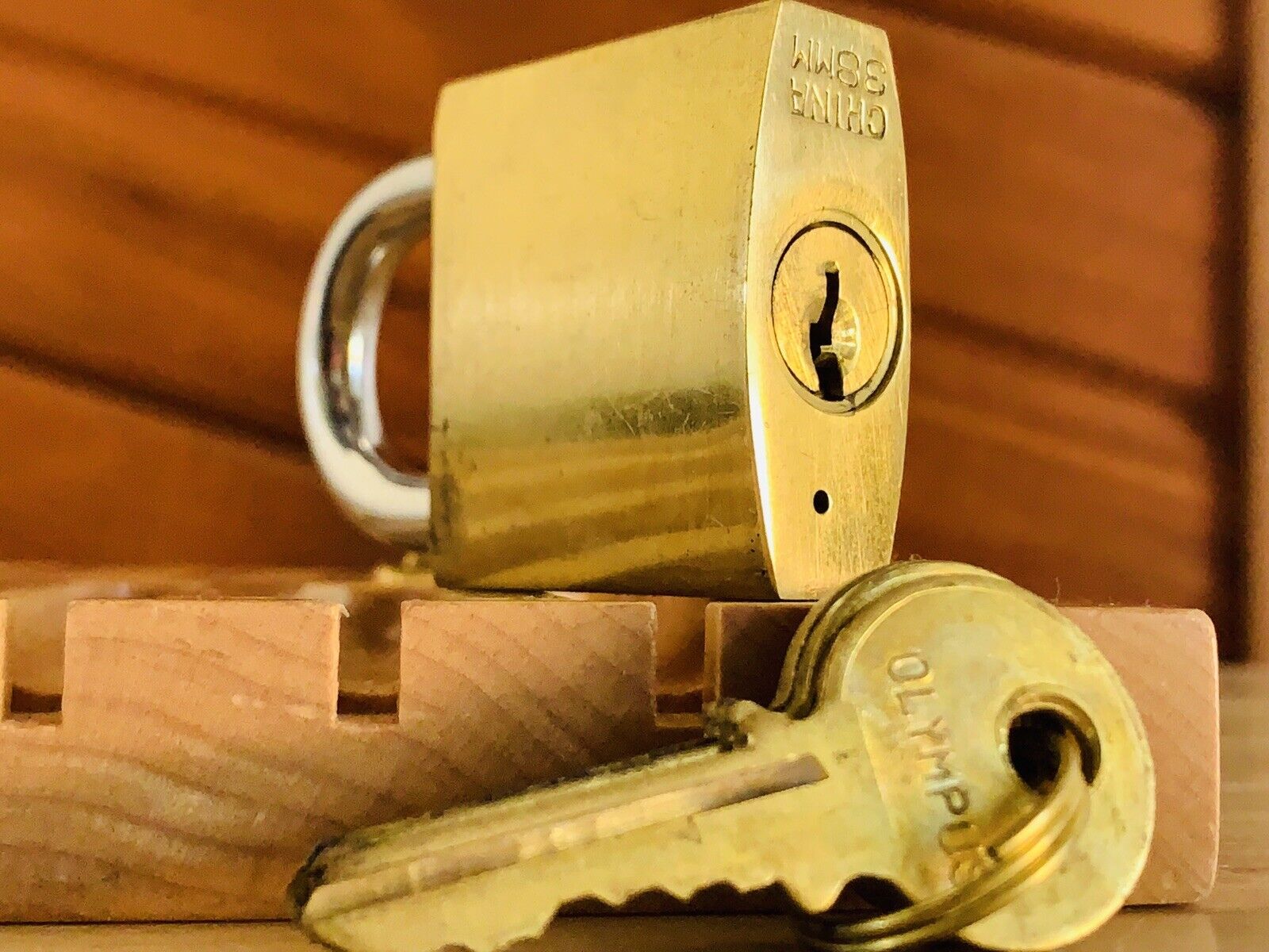 Olympus Brass Security Padlock w/ 3 Keys Locksport Lock NIB NOS 38mm