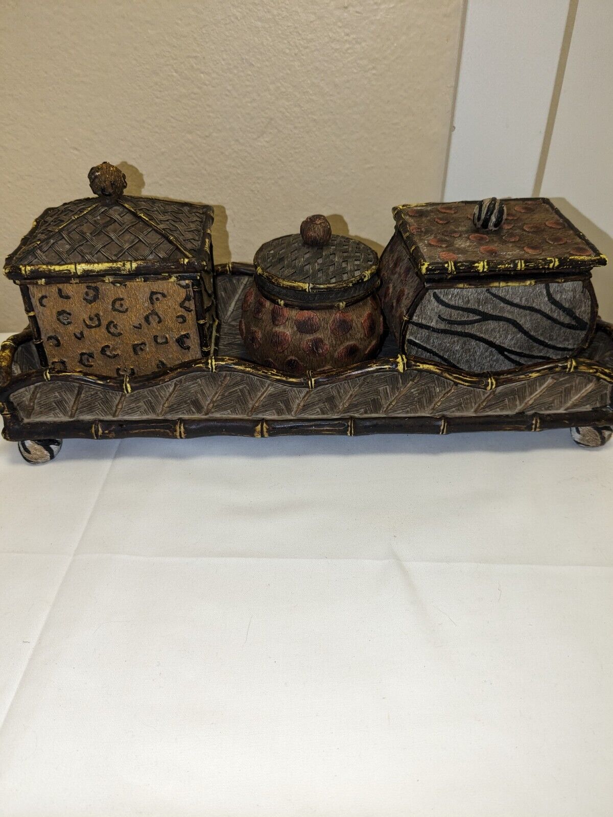 Unique Decorative 3-piece animal print vanity tray set