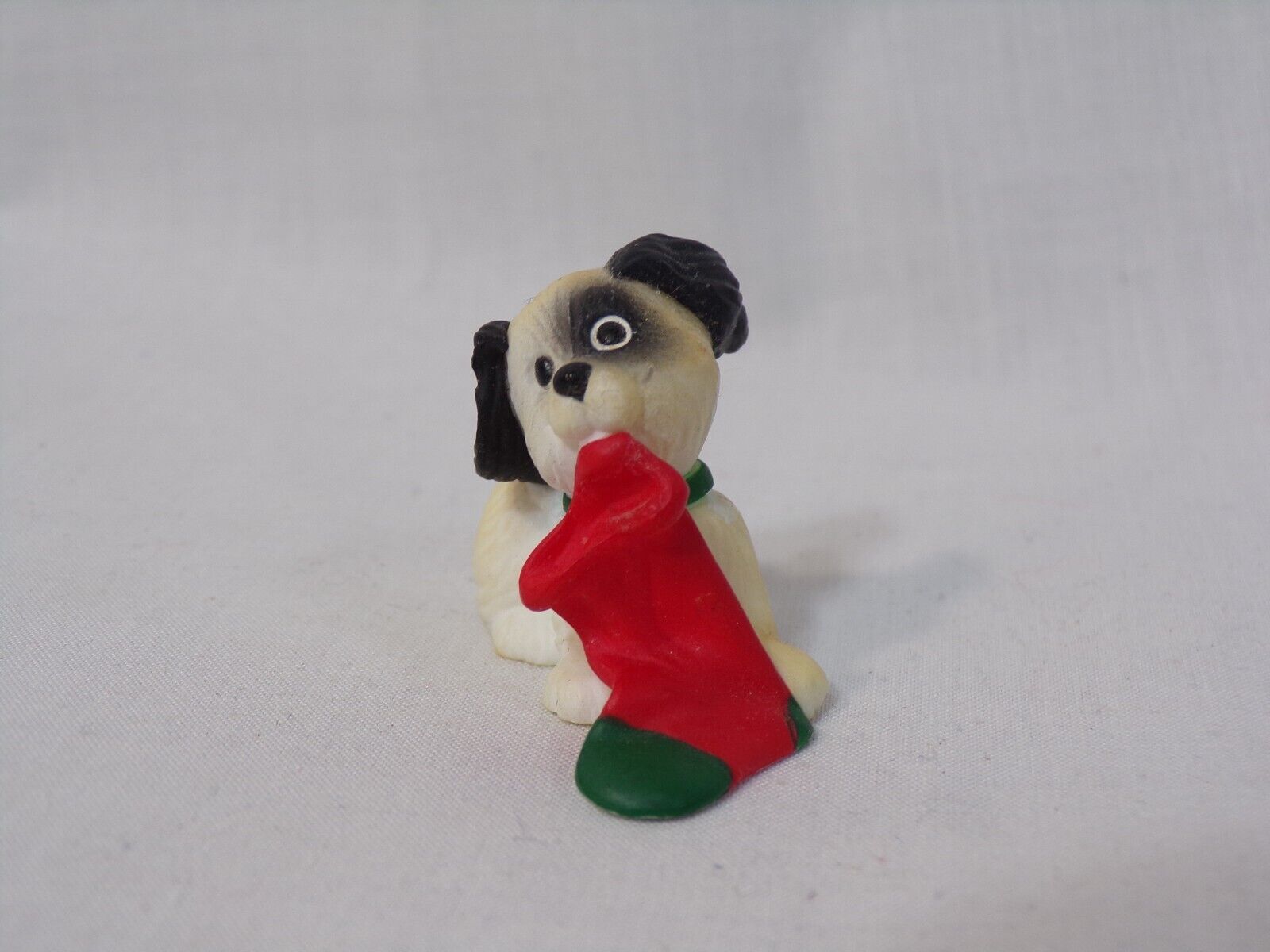 Vintage 1987 PUPPY Hallmark Merry Miniatures Christmas Figurine