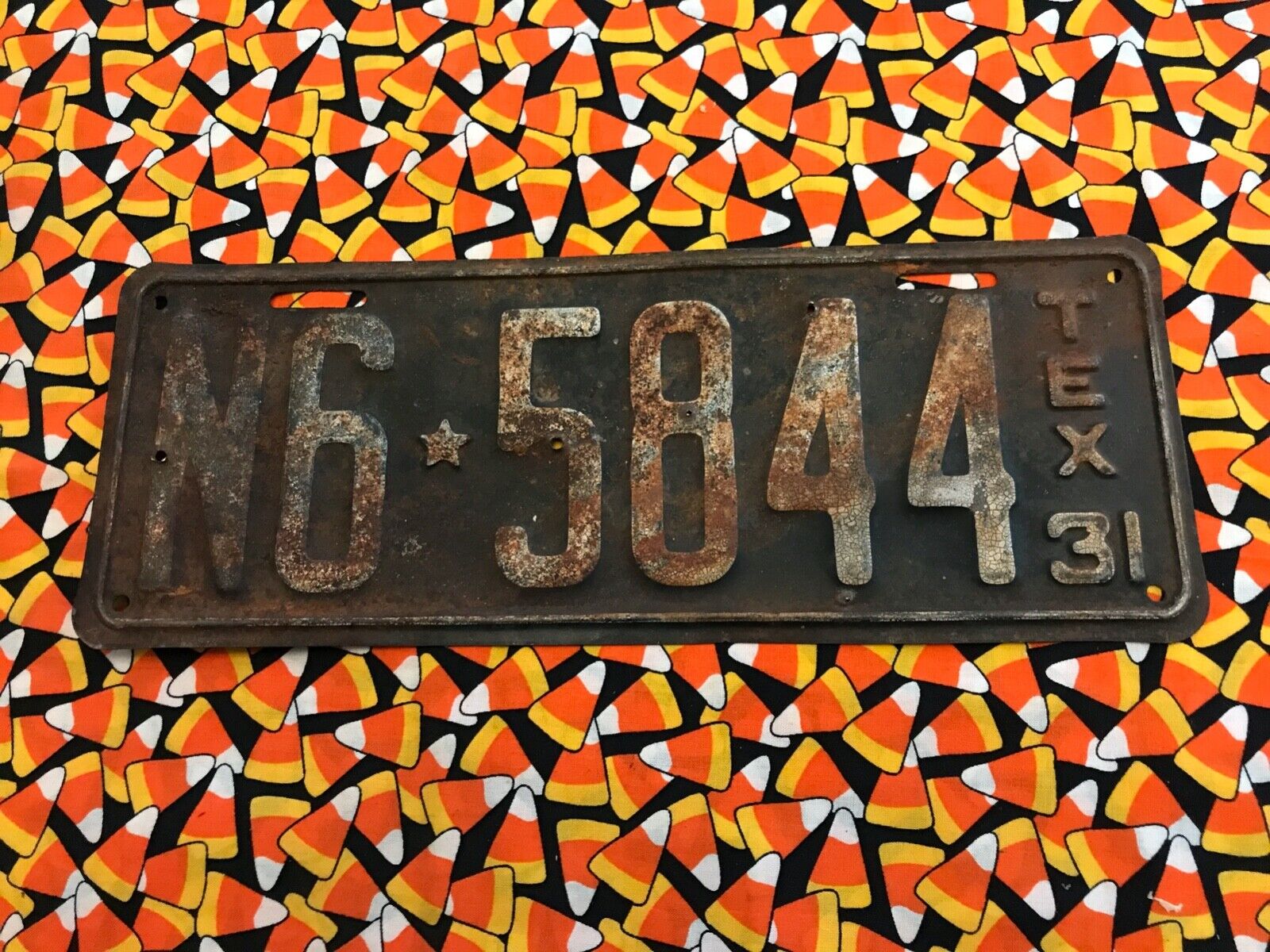 1931  TEXAS PASSENGER   LICENSE PLATE  N65844