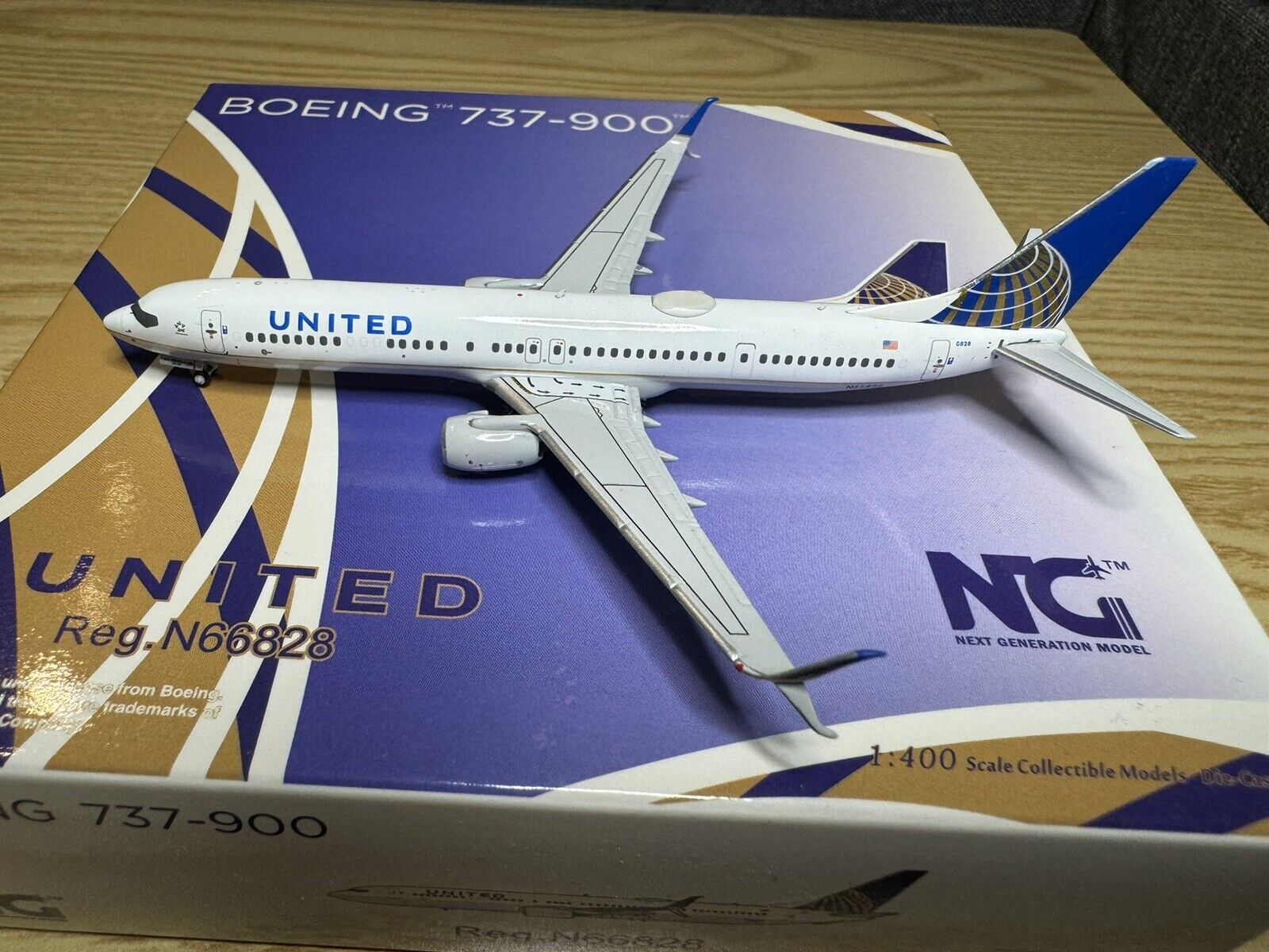 NG Models 1:400 United Airlines Boeing 737-900ER N66828 Post Merger RARE