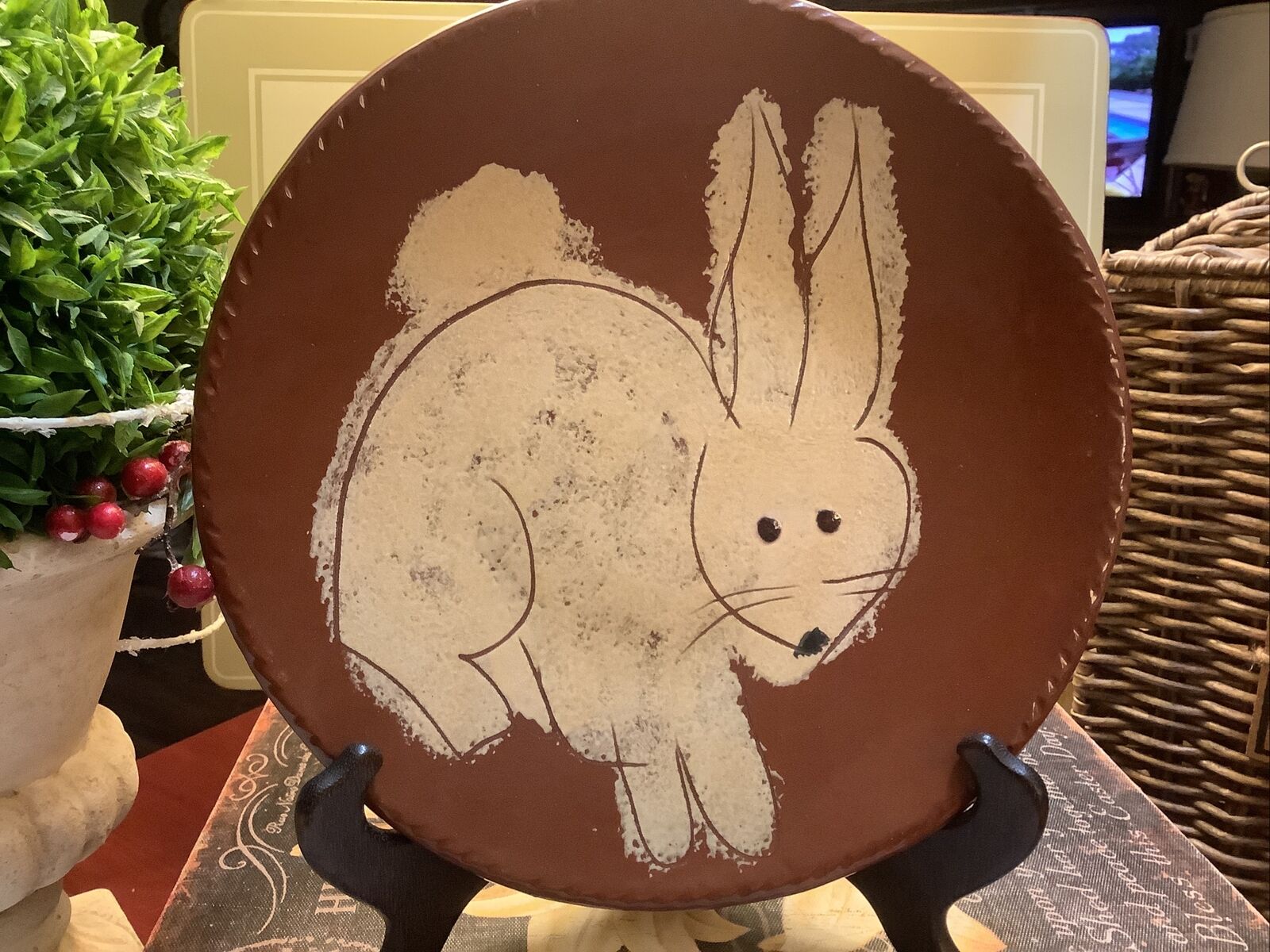 Decorative Clay 10” Round Plate~Folk Art Rabbit/Bunny~Super Cute~Hang Me 🐇~Nice