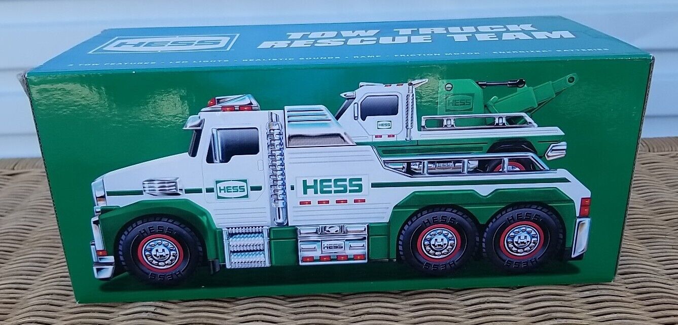 Hess 2019 Model Tow Truck Rescue Team Toy New In Box Sounds Lights Motor
