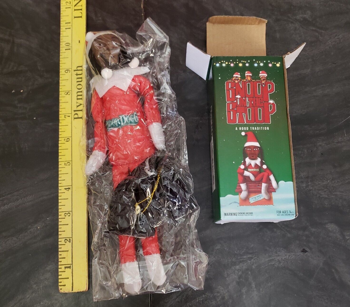 Snoop On The Stoop Snoop Dogg Christmas Elf Shelf Plush Figurine Toy 