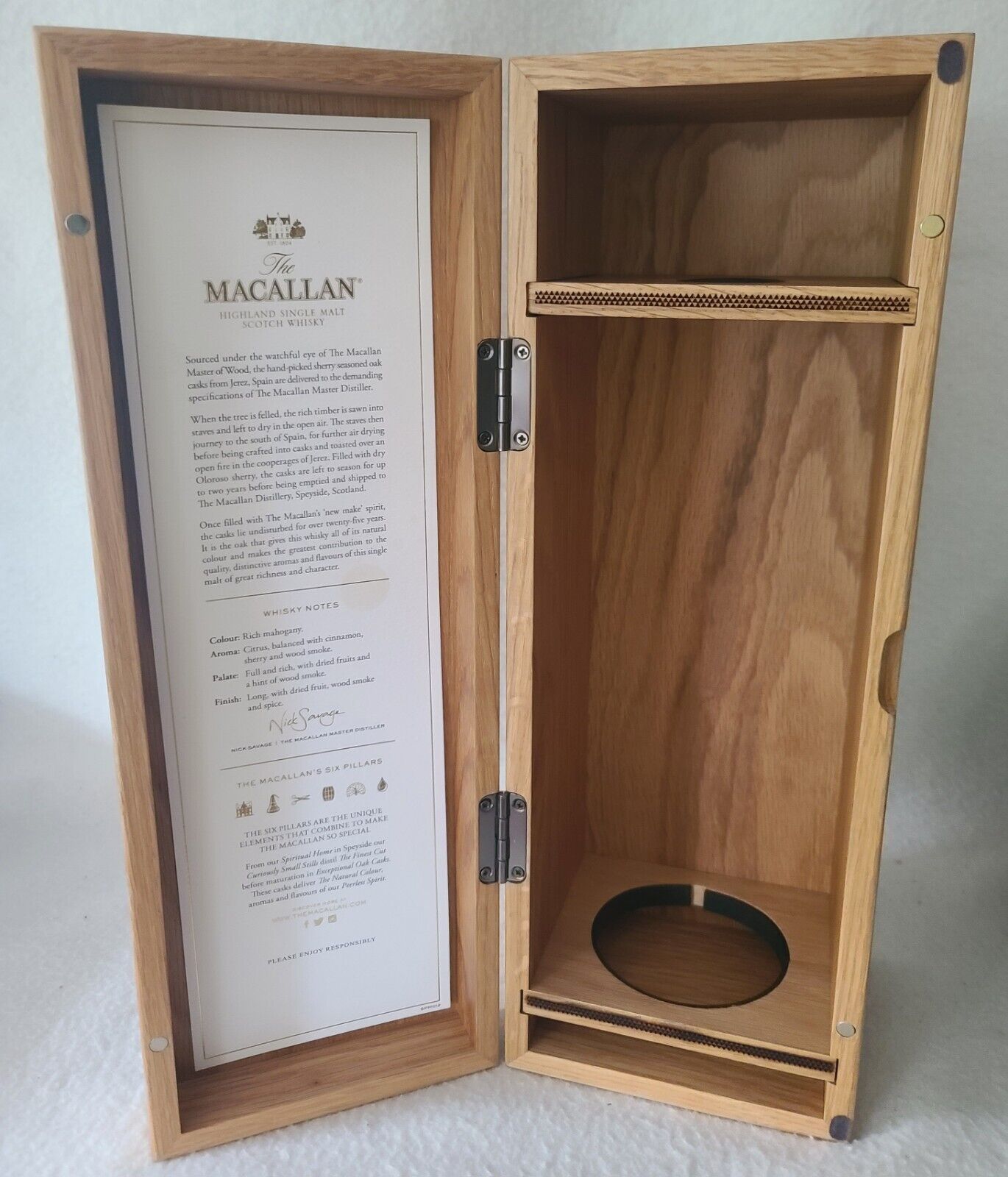 Macallan Highland Single Malt Scotch Whisky 25 Year Annual 2019 Release Box  E