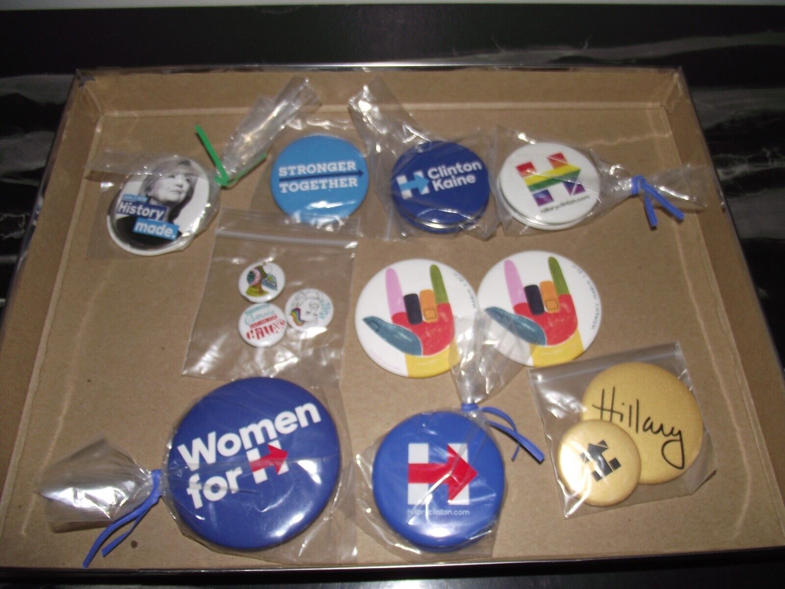 HUGE LOT New Hillary Rodham Clinton 2008 2016-Political Campaign Buttons Pins