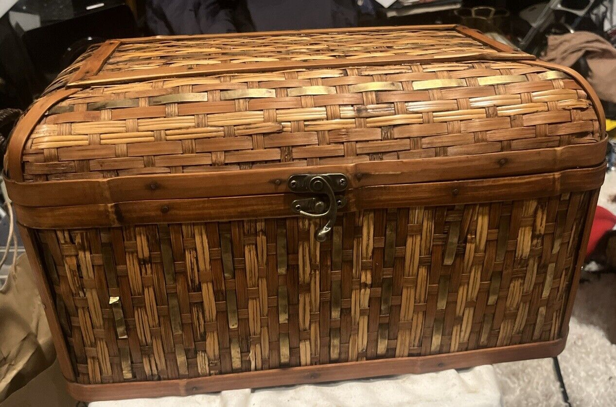 Large Vintage wicker basket with lid home decor Bohemian Farmhouse Storage