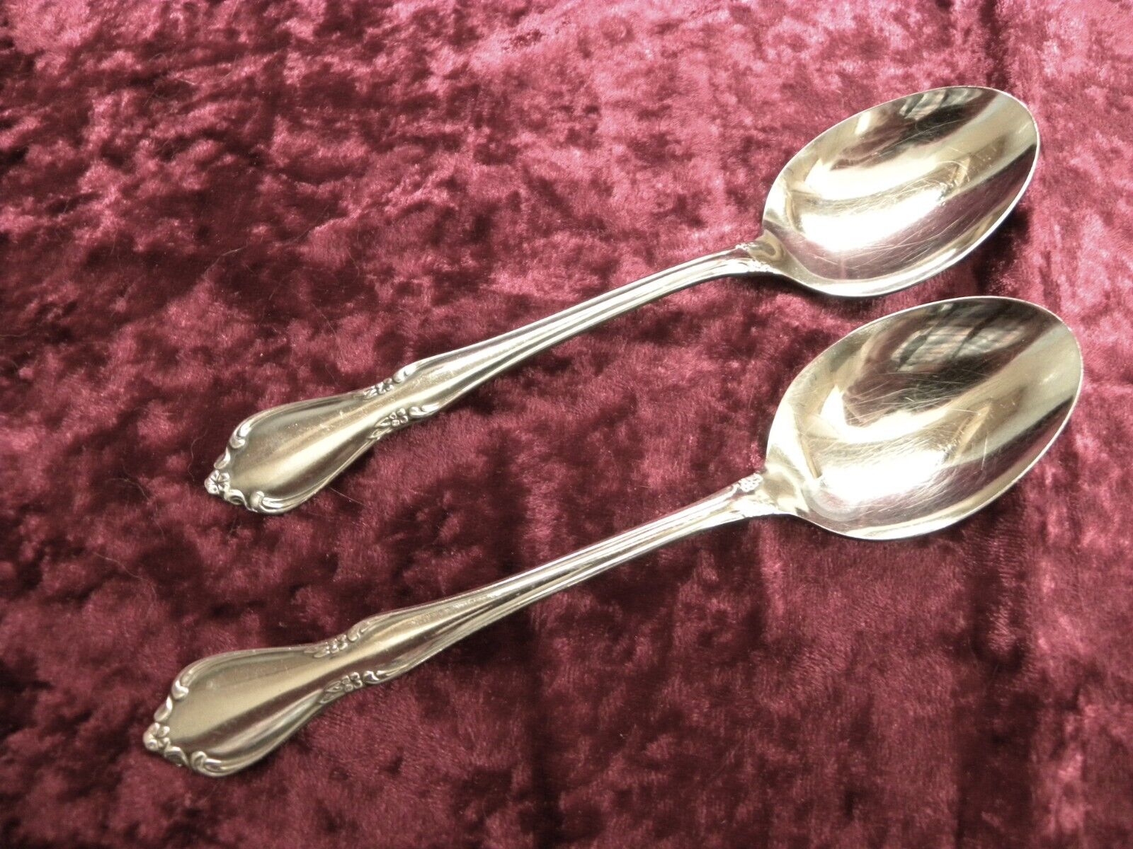 CHATEAU 2 Oval Soup / Place Spoons Oneida Oneidacraft Deluxe Stainless USA NICE