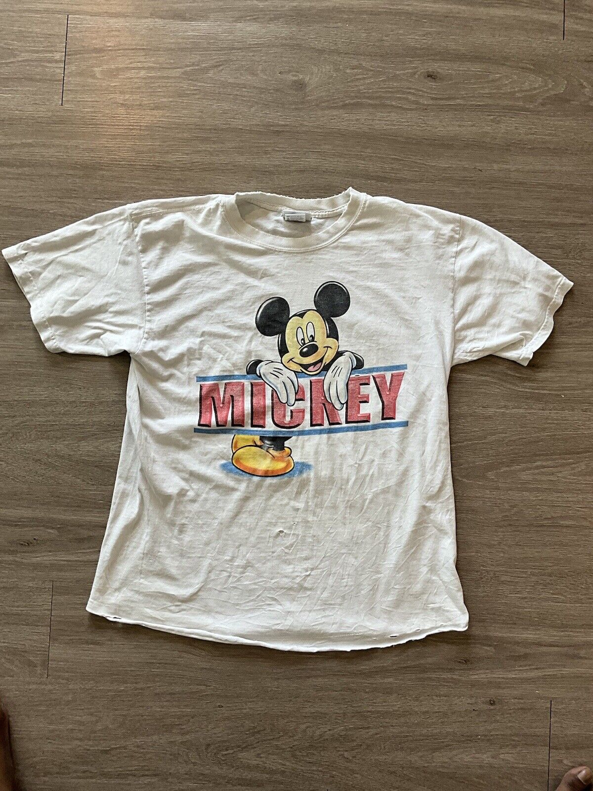 Vintage Disney Mickey Spellout Tee Size (L)