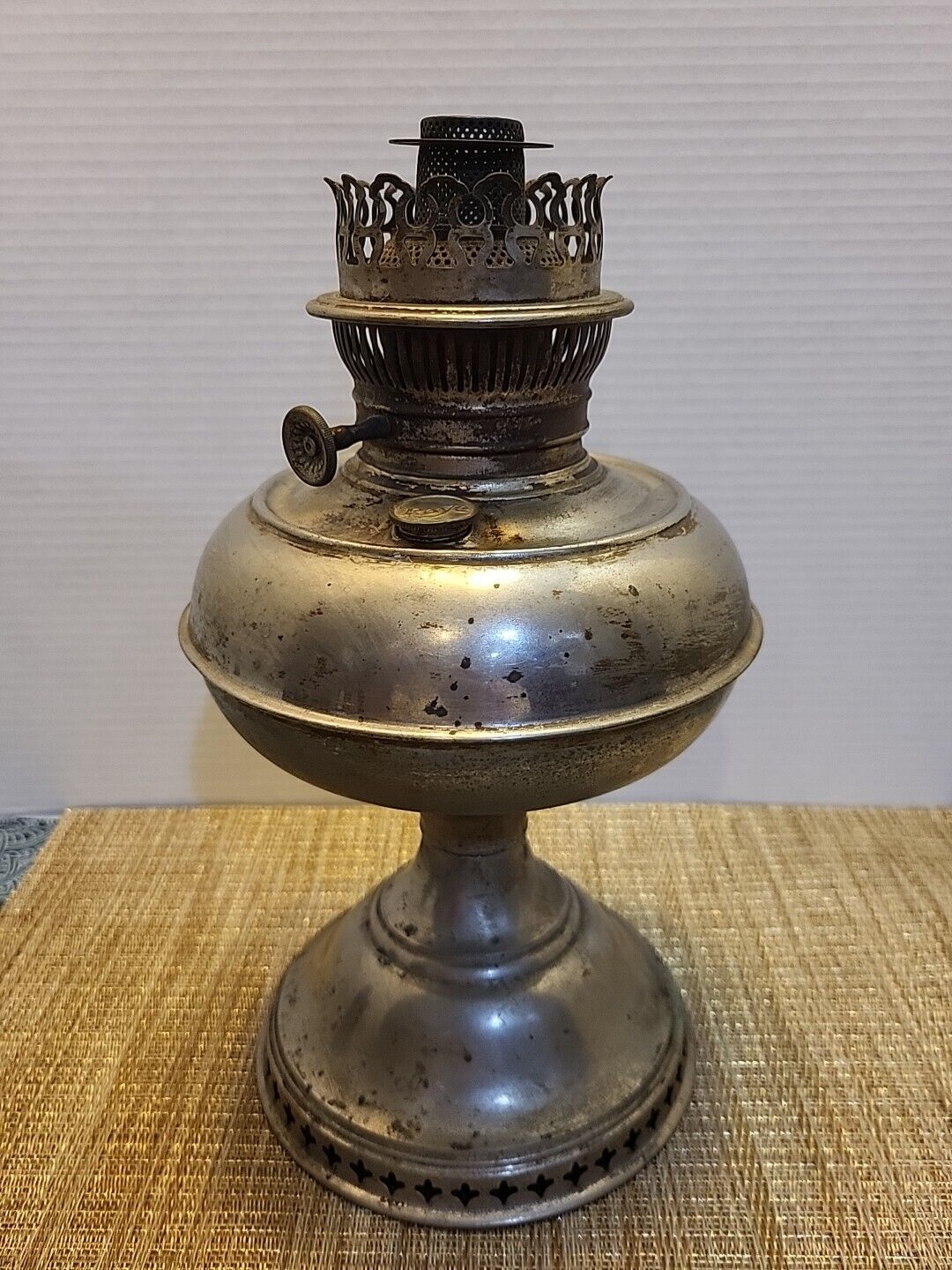 Antique Rayo Oil Lamp Rayo Kerosene Stand Lamp UNTESTED 