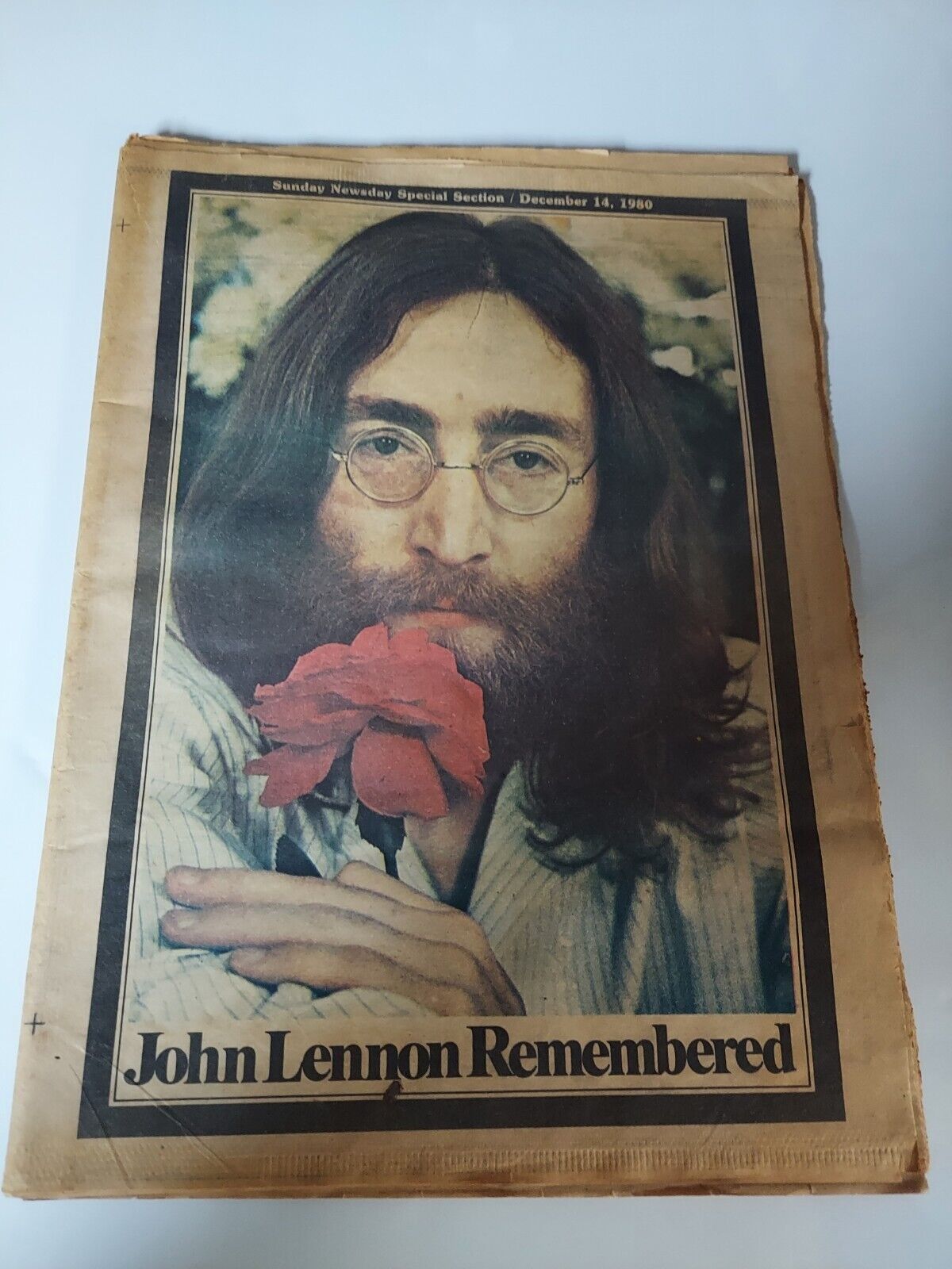 Newspaper Dec.12,1980 John Lenon