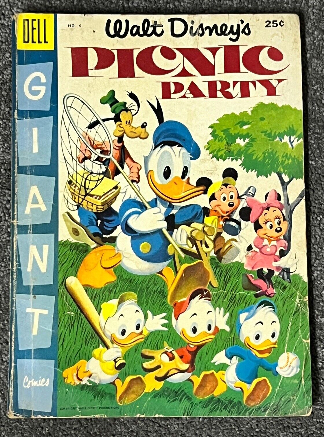 1955 WALT DISNEY\'S PICNIC PARTY #6 Dell Giant comic. DONALD, MICKEY, SCROOGE++++